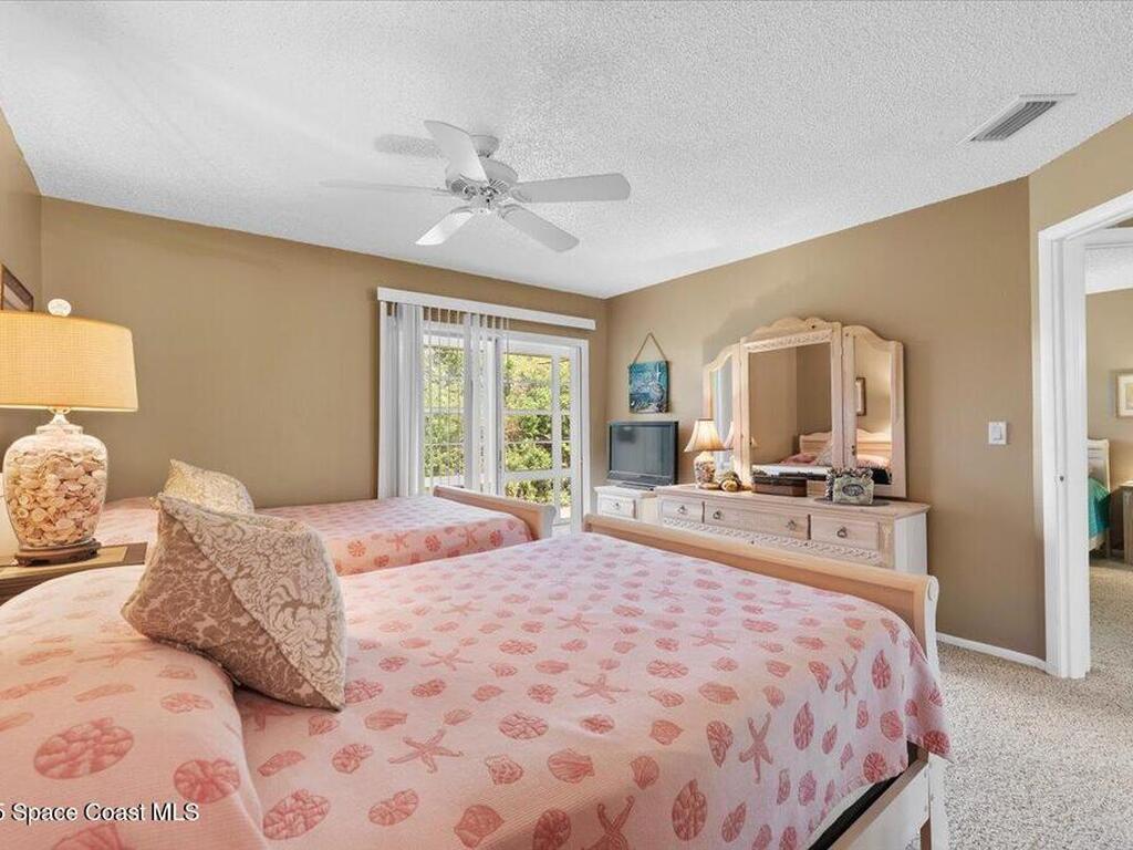 96 Springlake Drive, Vero Beach, FL 32962