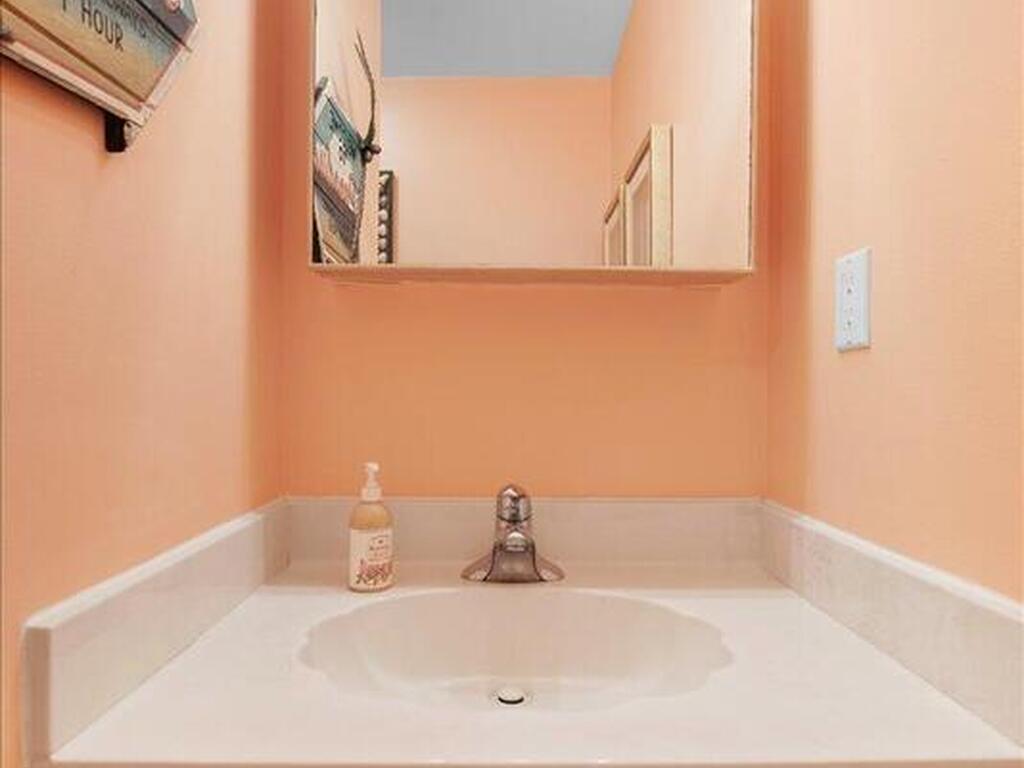 96 Springlake Drive, Vero Beach, FL 32962