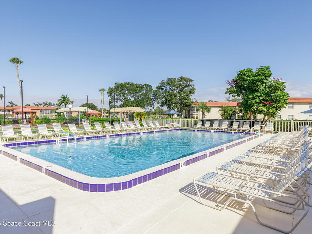 96 Springlake Drive, Vero Beach, FL 32962