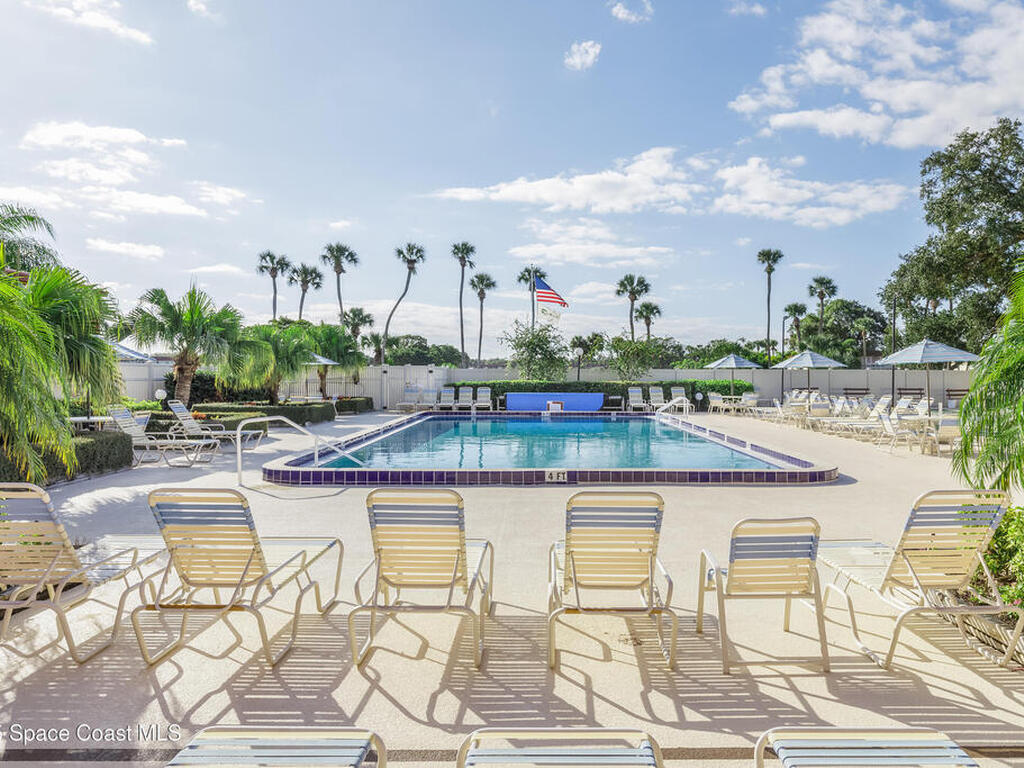 96 Springlake Drive, Vero Beach, FL 32962