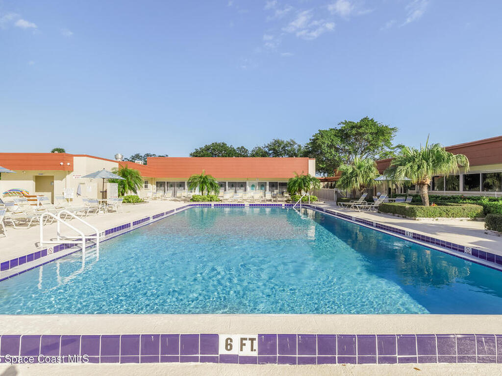 96 Springlake Drive, Vero Beach, FL 32962