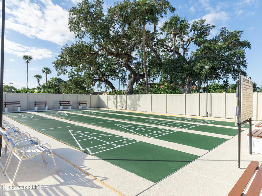 96 Springlake Drive, Vero Beach, FL 32962