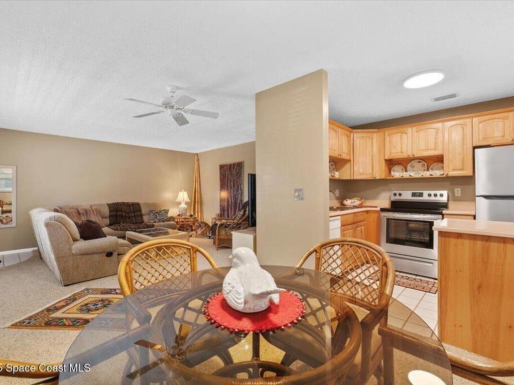 96 Springlake Drive, Vero Beach, FL 32962