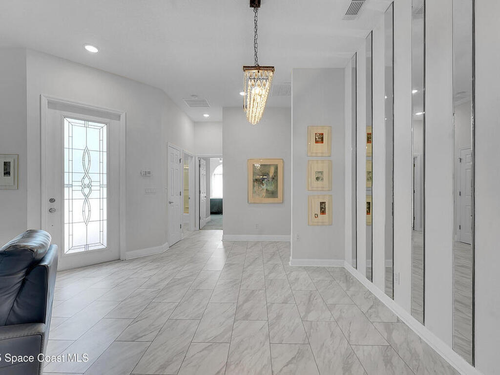 715 SW Munjack Circle, Port St. Lucie, FL 34986