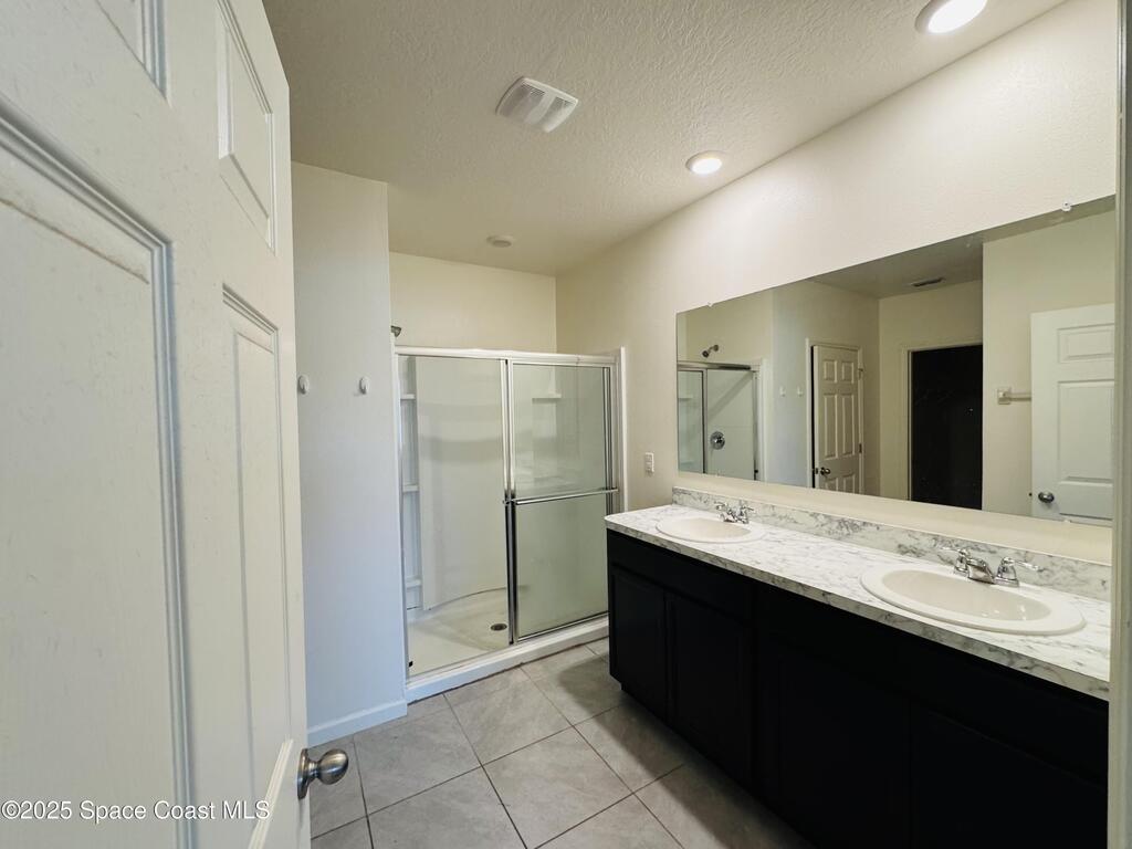 571 Coconut Street, Palm Bay, FL 32909