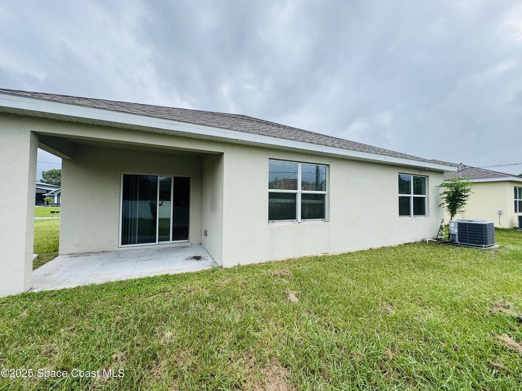571 Coconut Street, Palm Bay, FL 32909