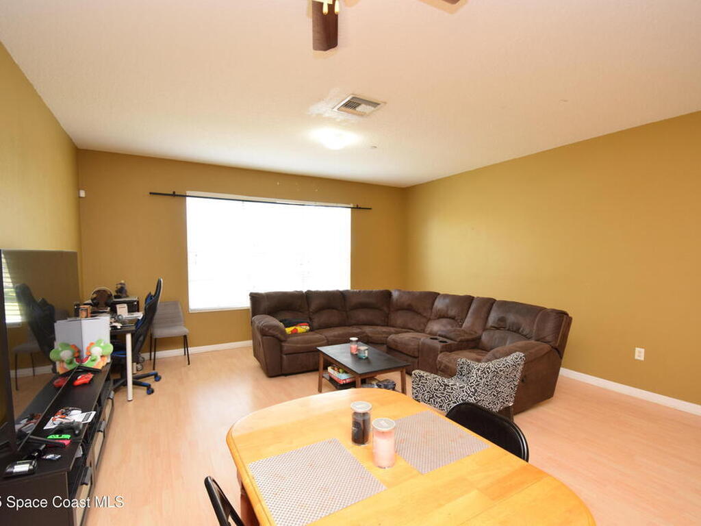 1327 Salem Orchard Lane, Brandon, FL 33510