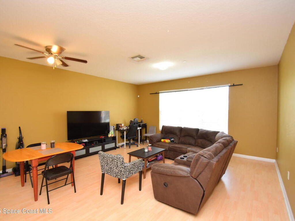 1327 Salem Orchard Lane, Brandon, FL 33510