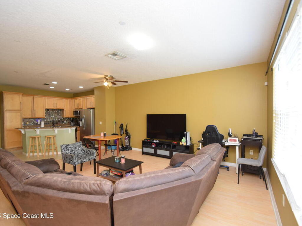 1327 Salem Orchard Lane, Brandon, FL 33510