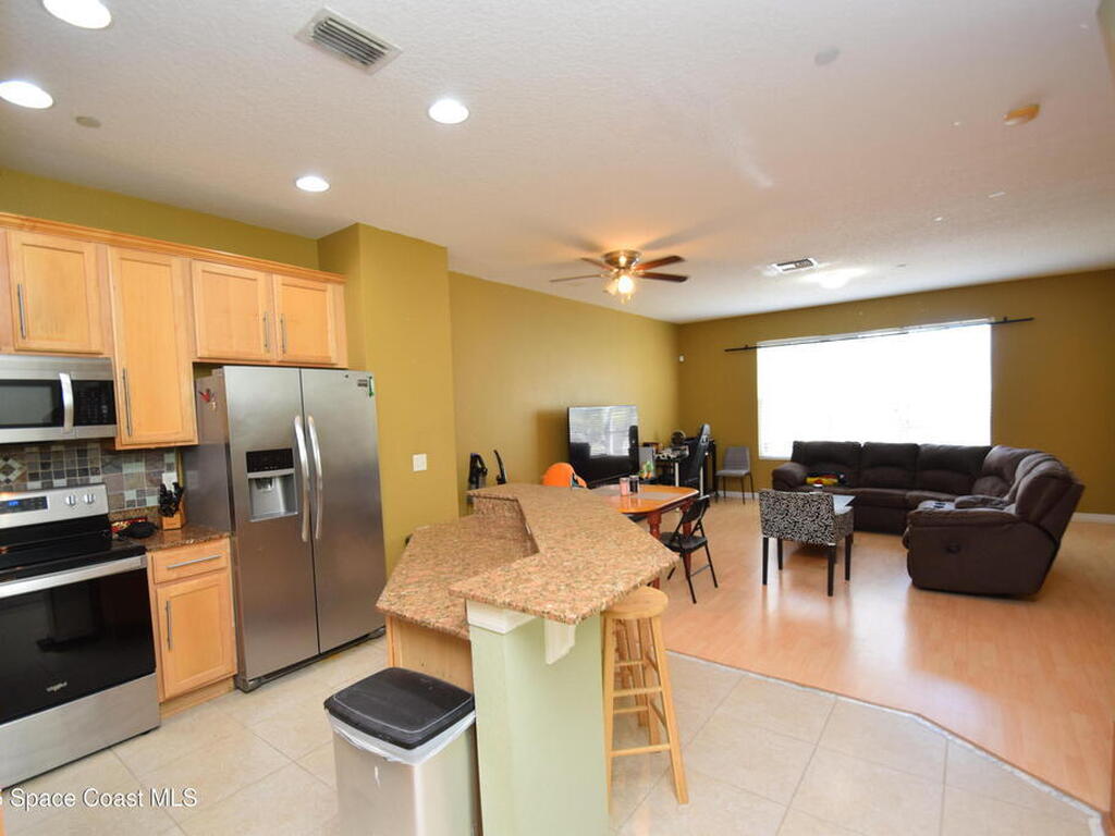 1327 Salem Orchard Lane, Brandon, FL 33510