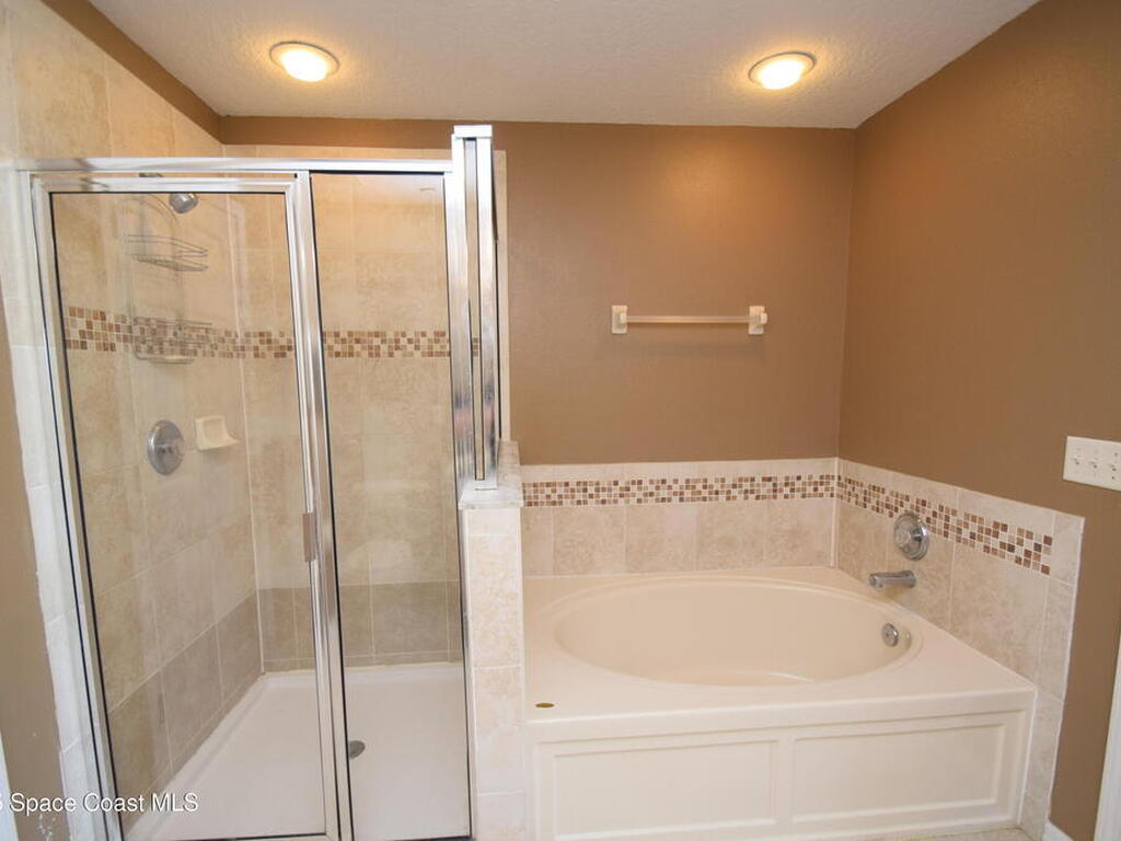 1327 Salem Orchard Lane, Brandon, FL 33510