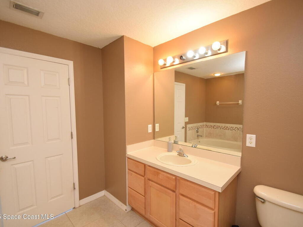 1327 Salem Orchard Lane, Brandon, FL 33510