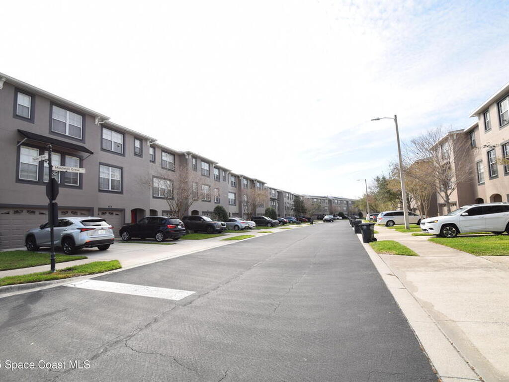 1327 Salem Orchard Lane, Brandon, FL 33510