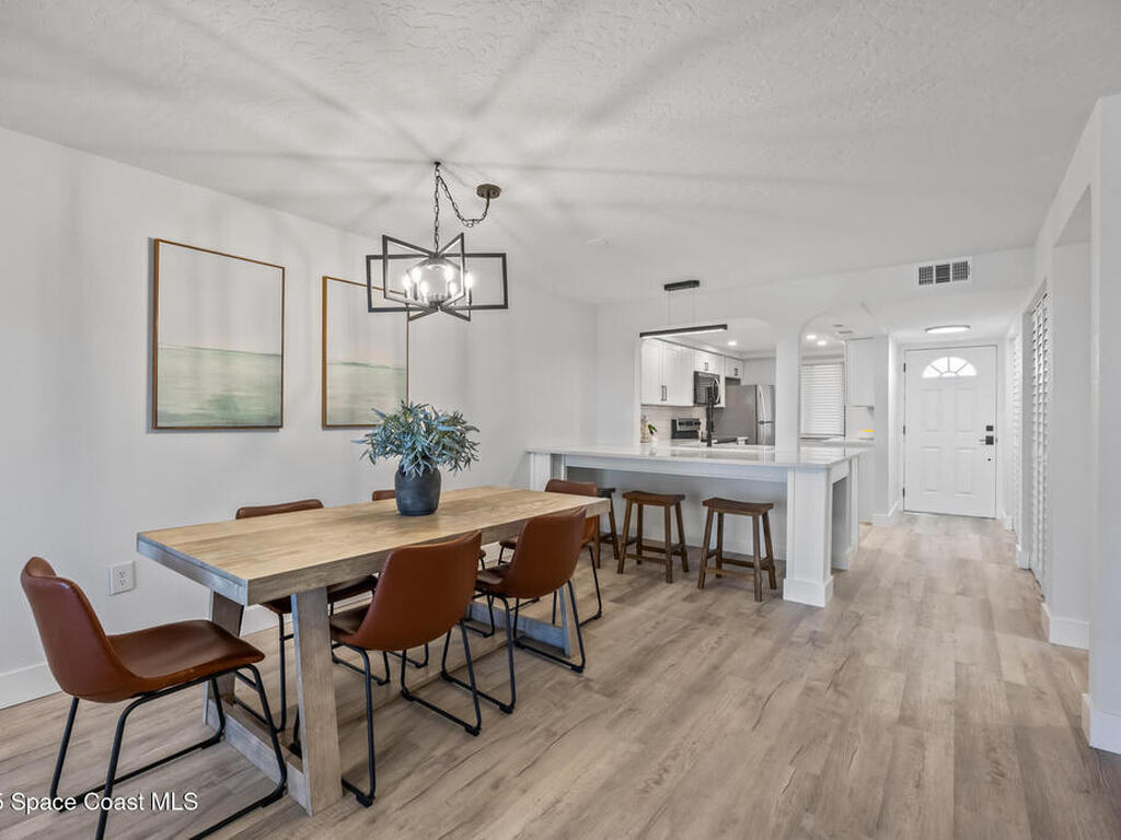 1305 S Atlantic Avenue, Cocoa Beach, FL 32931