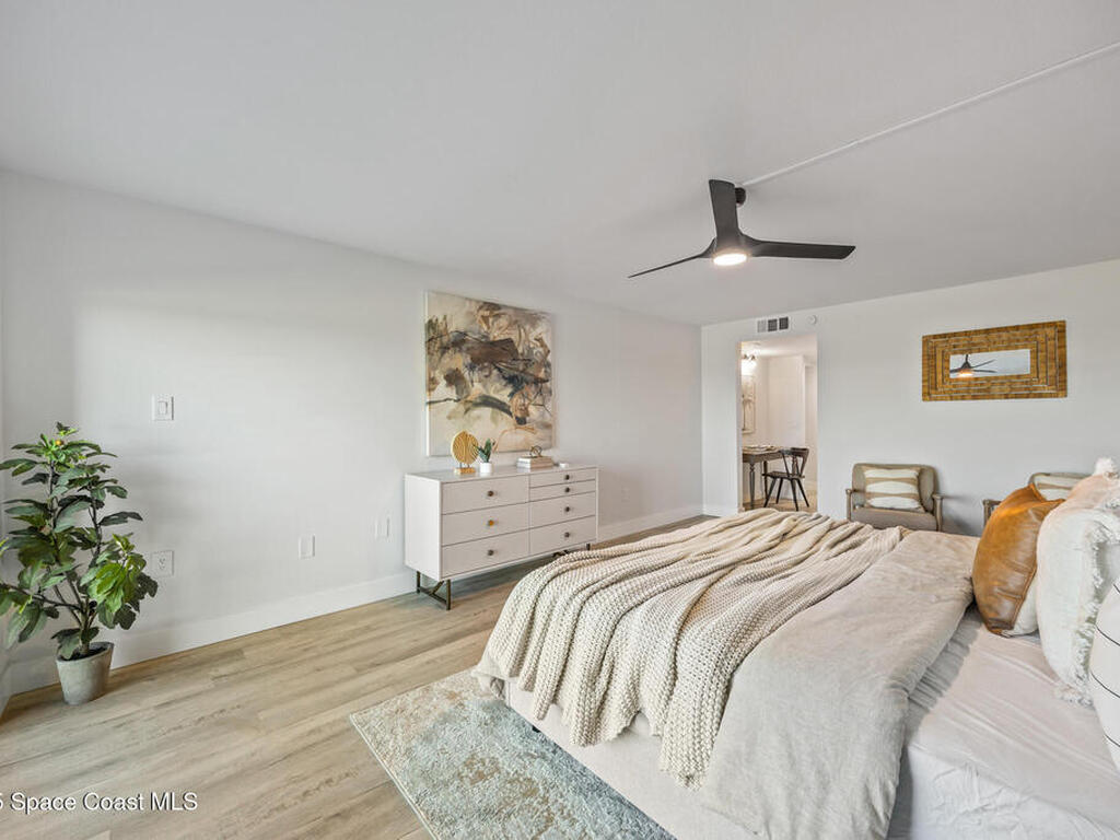 1305 S Atlantic Avenue, Cocoa Beach, FL 32931