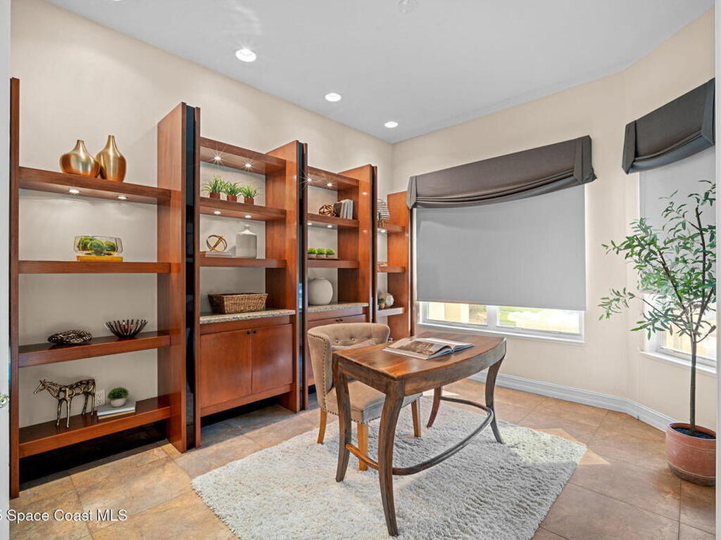 618 Deerhurst Drive, Melbourne, FL 32940