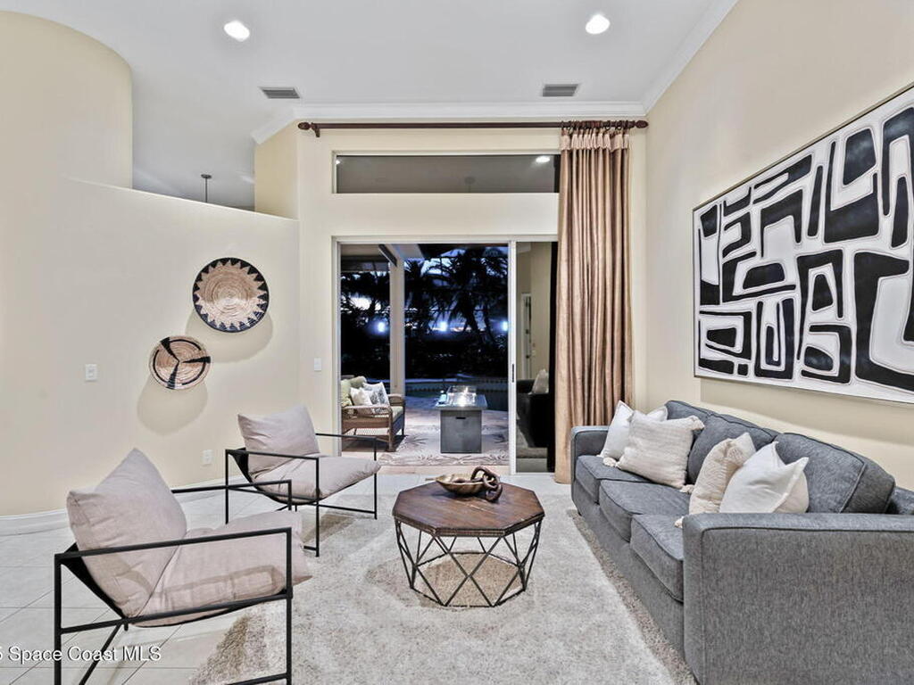 618 Deerhurst Drive, Melbourne, FL 32940