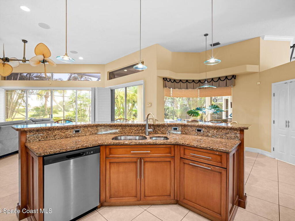 618 Deerhurst Drive, Melbourne, FL 32940