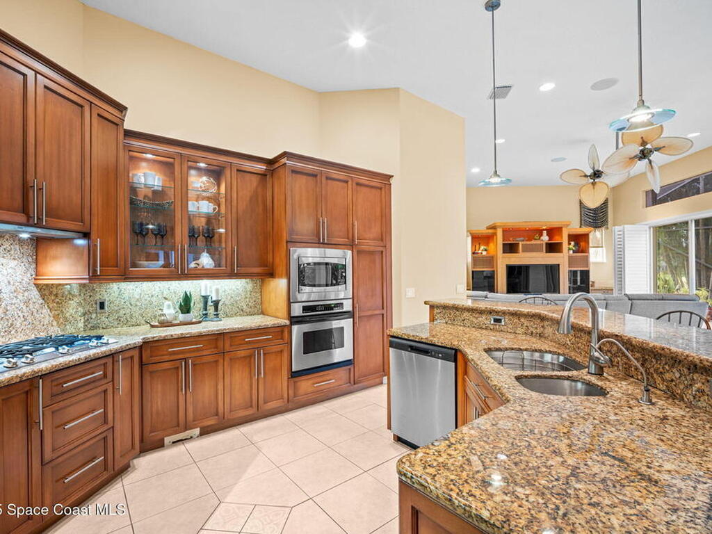 618 Deerhurst Drive, Melbourne, FL 32940