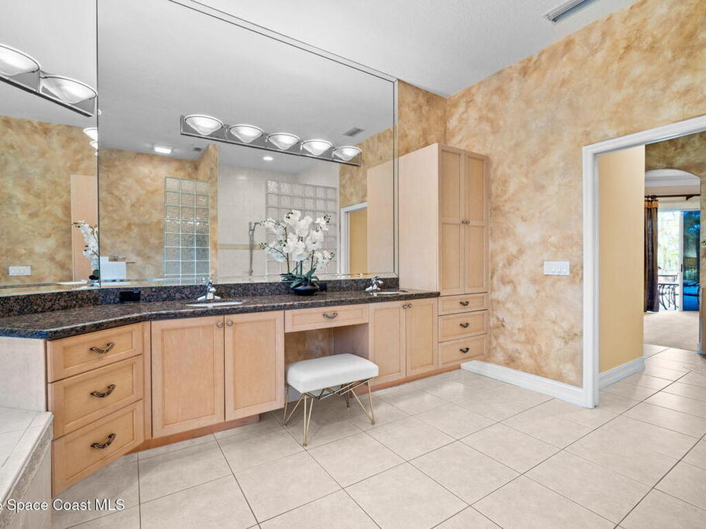 618 Deerhurst Drive, Melbourne, FL 32940