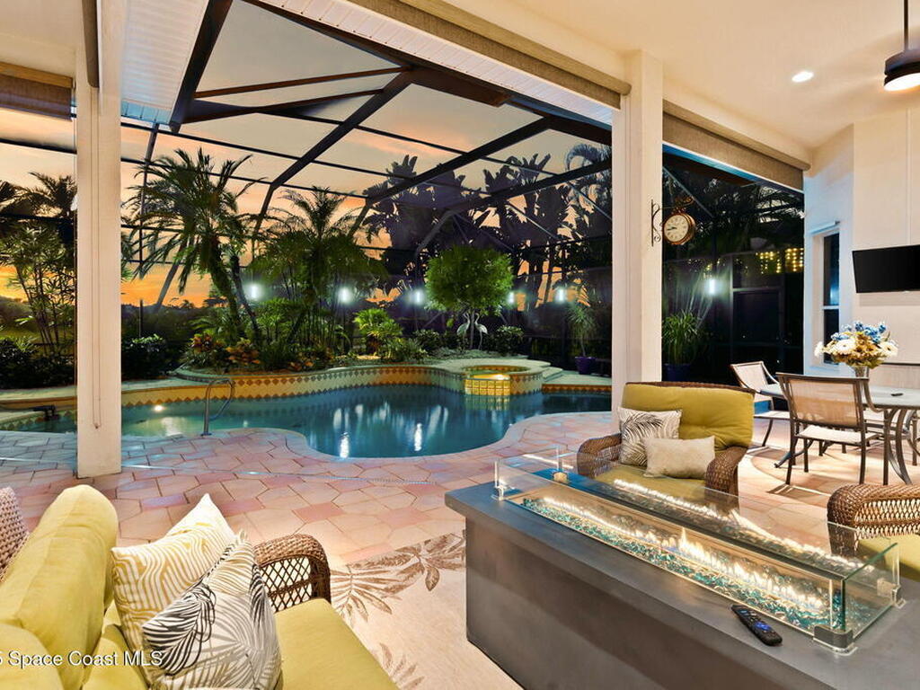 618 Deerhurst Drive, Melbourne, FL 32940