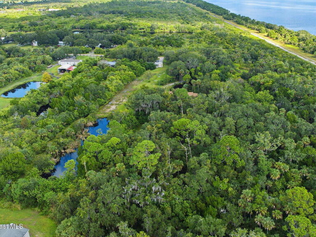 2821&2825 Lionel Road, Mims, FL 32754