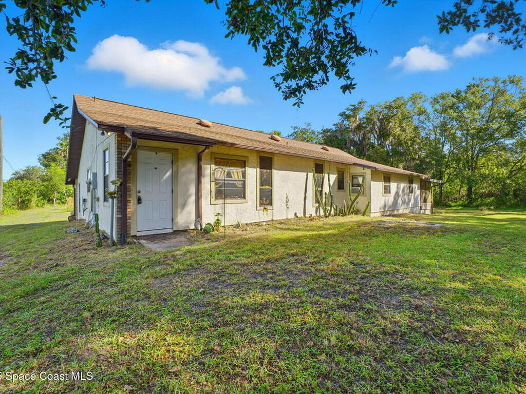 2821&2825 Lionel Road, Mims, FL 32754