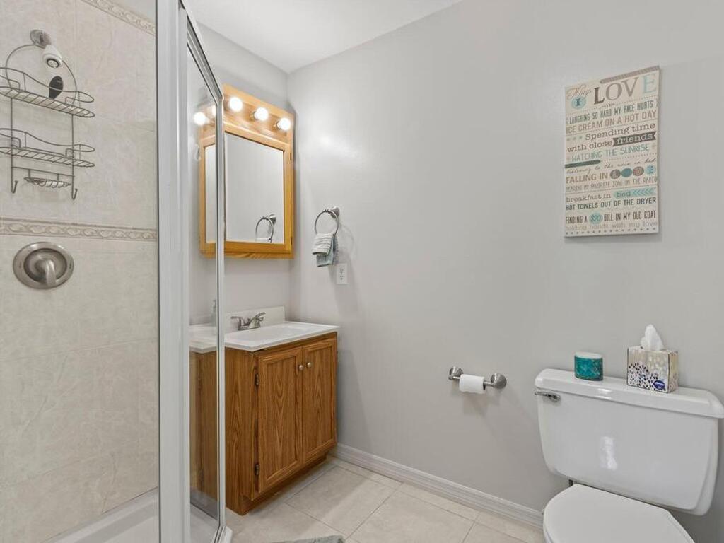 2800 Indian River Boulevard, Vero Beach, FL 32960