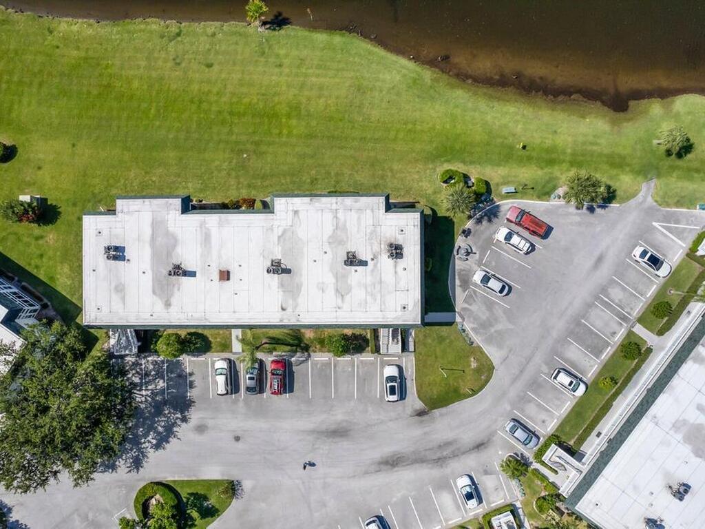 2800 Indian River Boulevard, Vero Beach, FL 32960