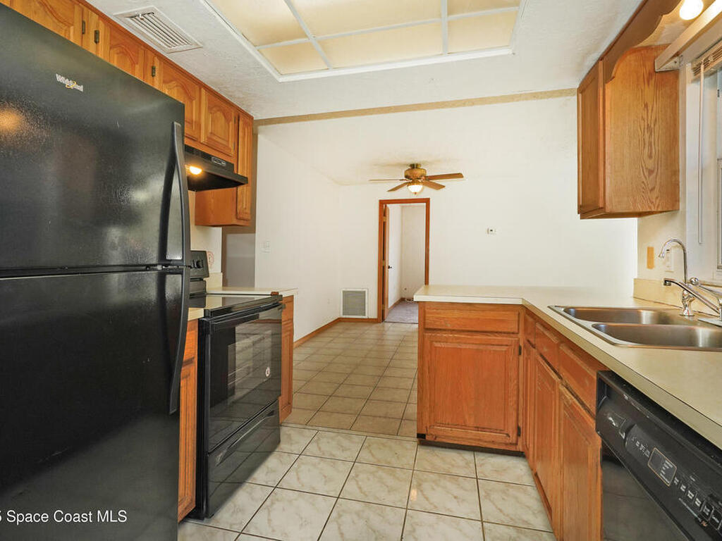 385 Island Oaks Place, Merritt Island, FL 32953