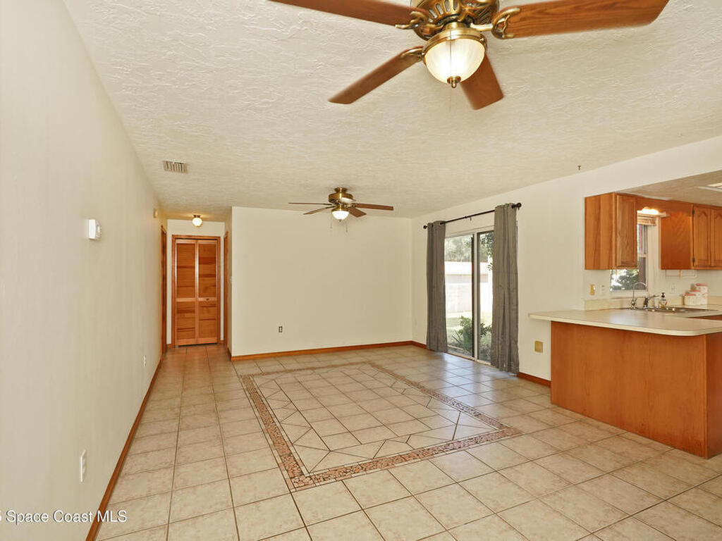 385 Island Oaks Place, Merritt Island, FL 32953