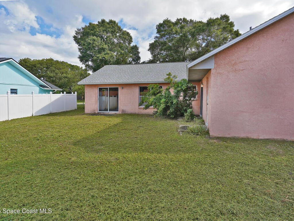 385 Island Oaks Place, Merritt Island, FL 32953