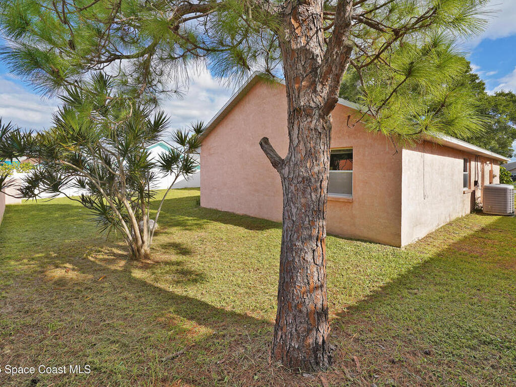 385 Island Oaks Place, Merritt Island, FL 32953