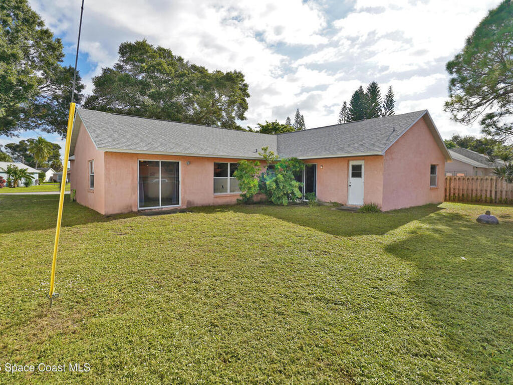 385 Island Oaks Place, Merritt Island, FL 32953