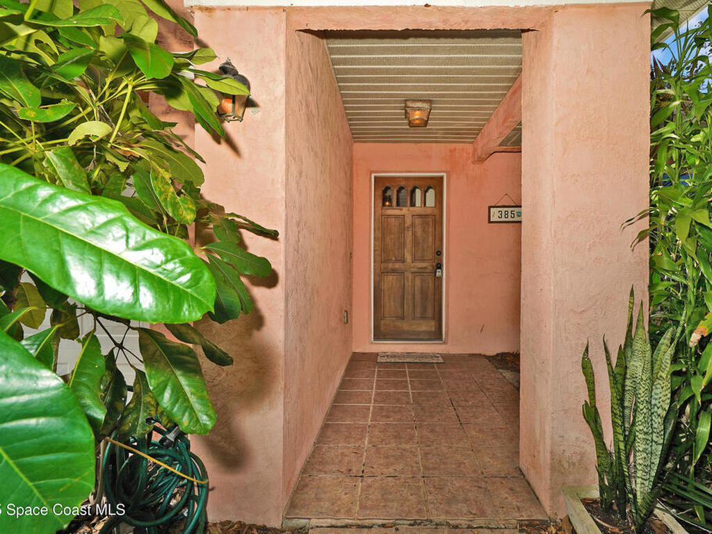 385 Island Oaks Place, Merritt Island, FL 32953