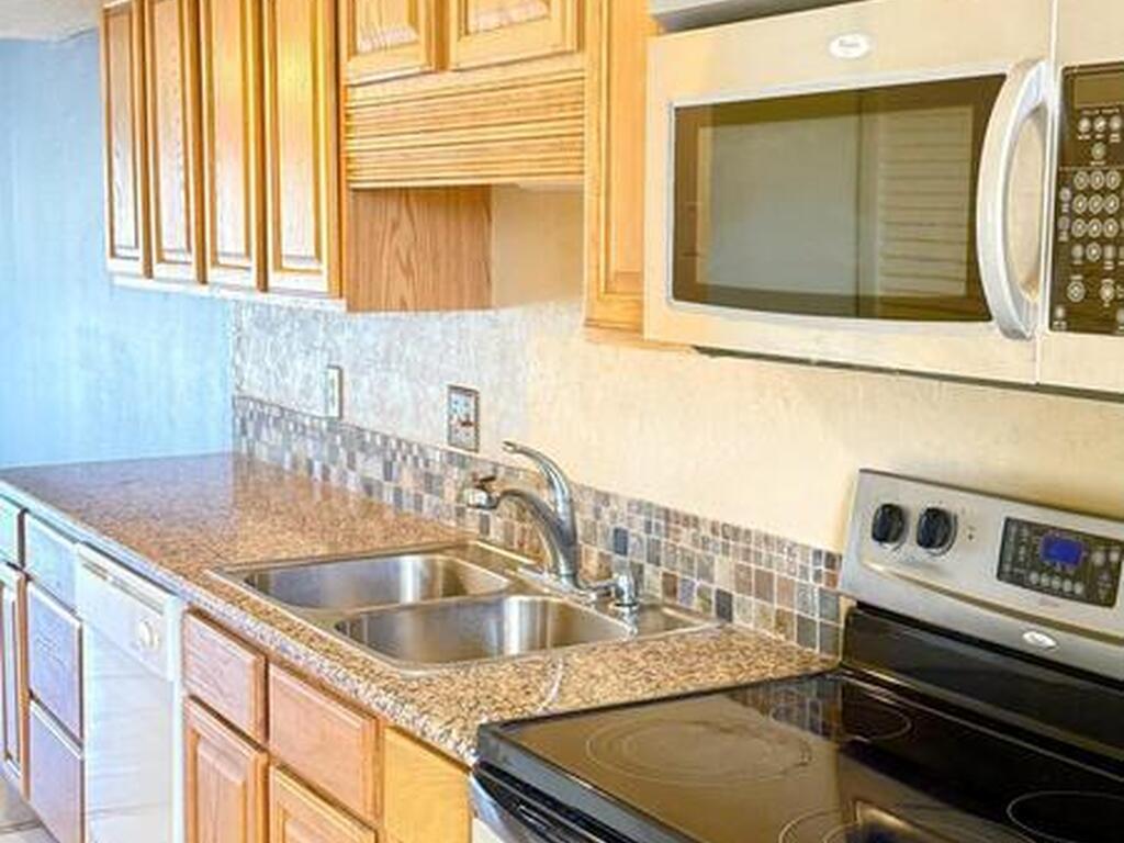 190 Paradise Boulevard, Melbourne, FL 32903