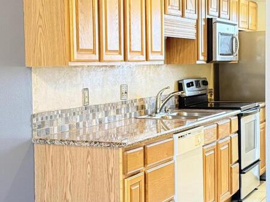 190 Paradise Boulevard, Melbourne, FL 32903