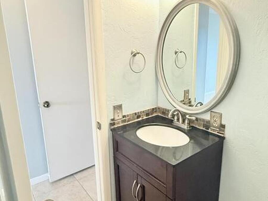 190 Paradise Boulevard, Melbourne, FL 32903