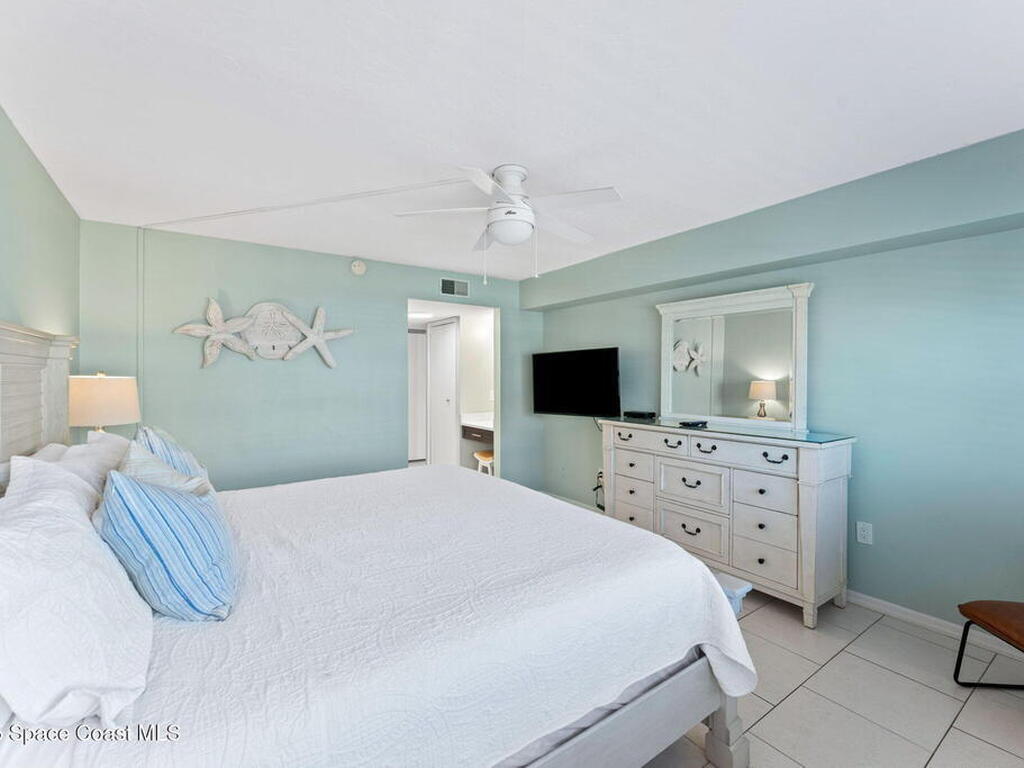 1050 N Atlantic Avenue, Cocoa Beach, FL 32931