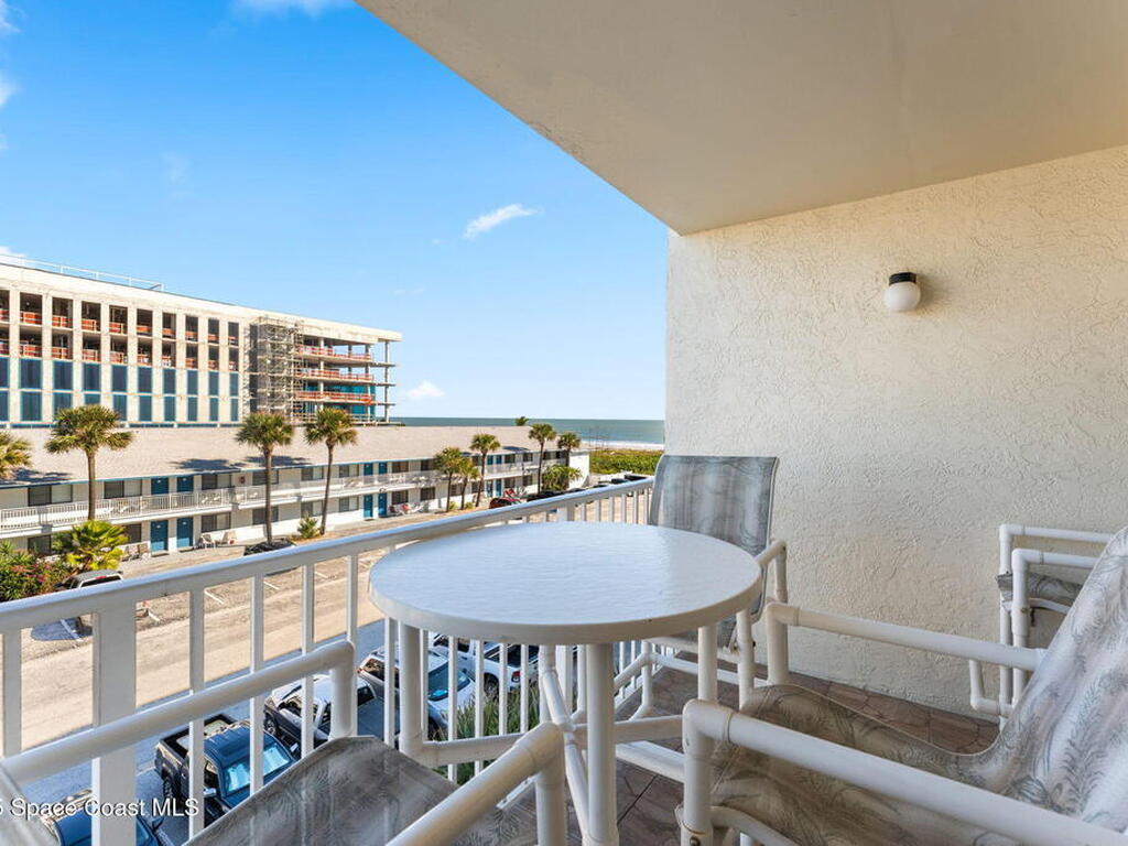1050 N Atlantic Avenue, Cocoa Beach, FL 32931