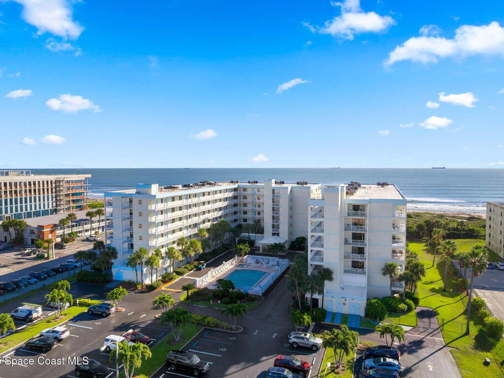 1050 N Atlantic Avenue, Cocoa Beach, FL 32931
