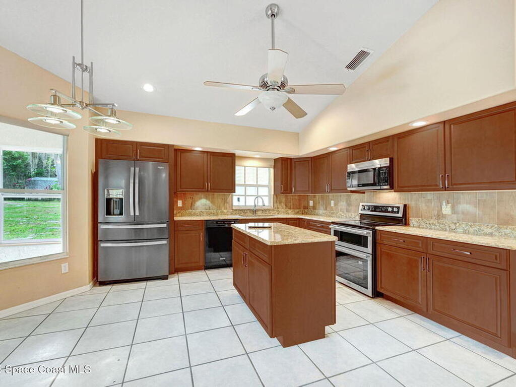 2537 Evergreen Avenue, Titusville, FL 32796