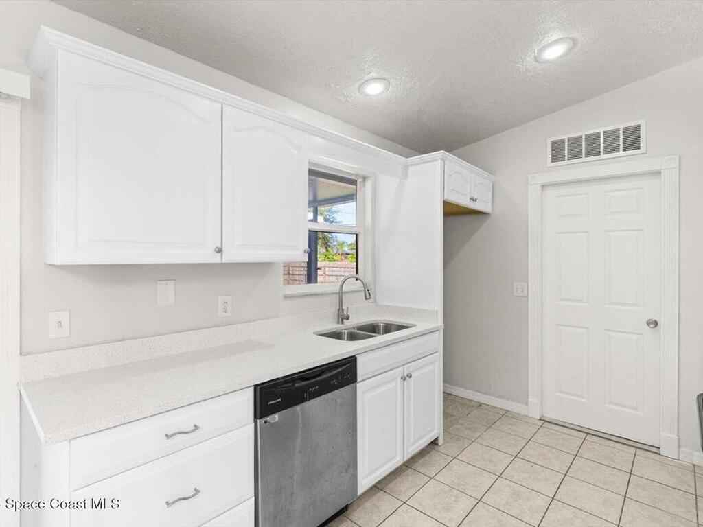 4468 SW Athena Drive, Port St. Lucie, FL 34953