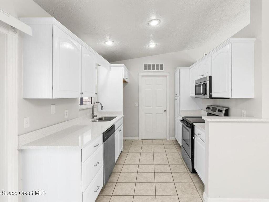 4468 SW Athena Drive, Port St. Lucie, FL 34953