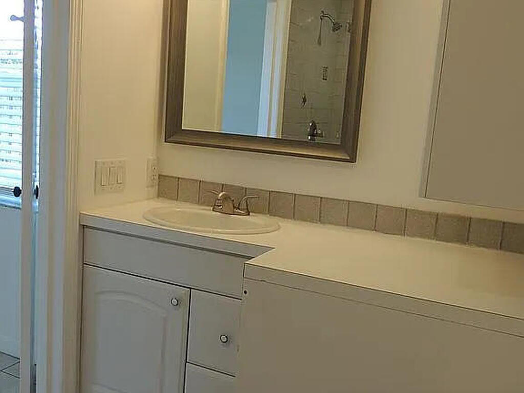 206 Fourth Avenue, Indialantic, FL 32903