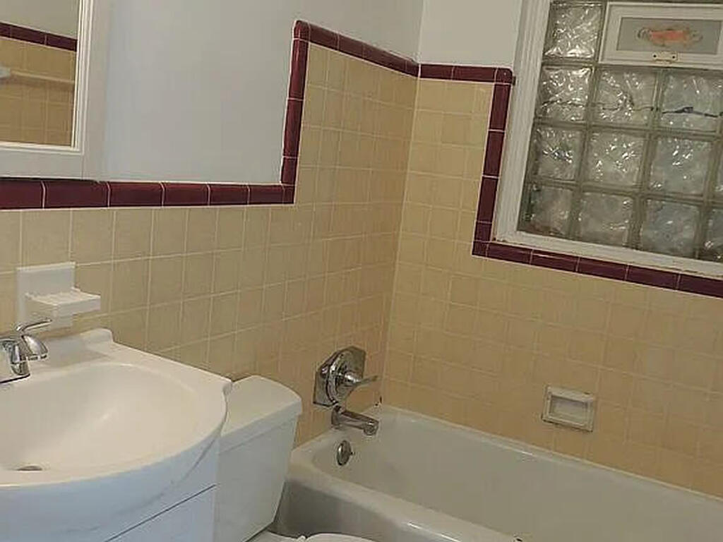 206 Fourth Avenue, Indialantic, FL 32903