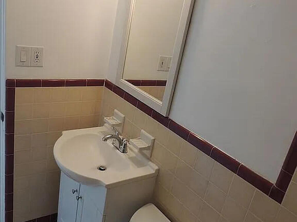 206 Fourth Avenue, Indialantic, FL 32903