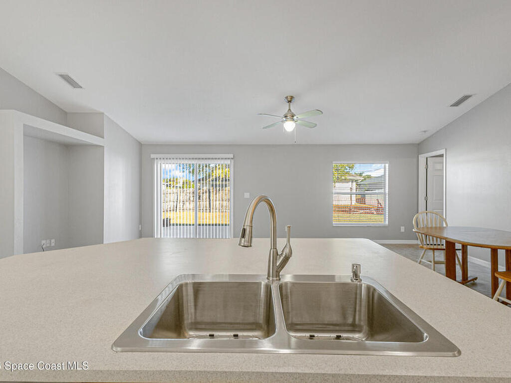 517 Hamwood Street, Palm Bay, FL 32908