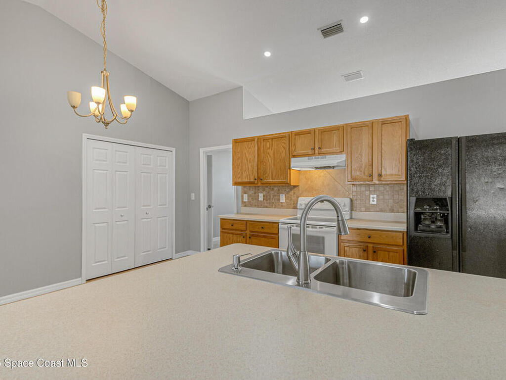 517 Hamwood Street, Palm Bay, FL 32908