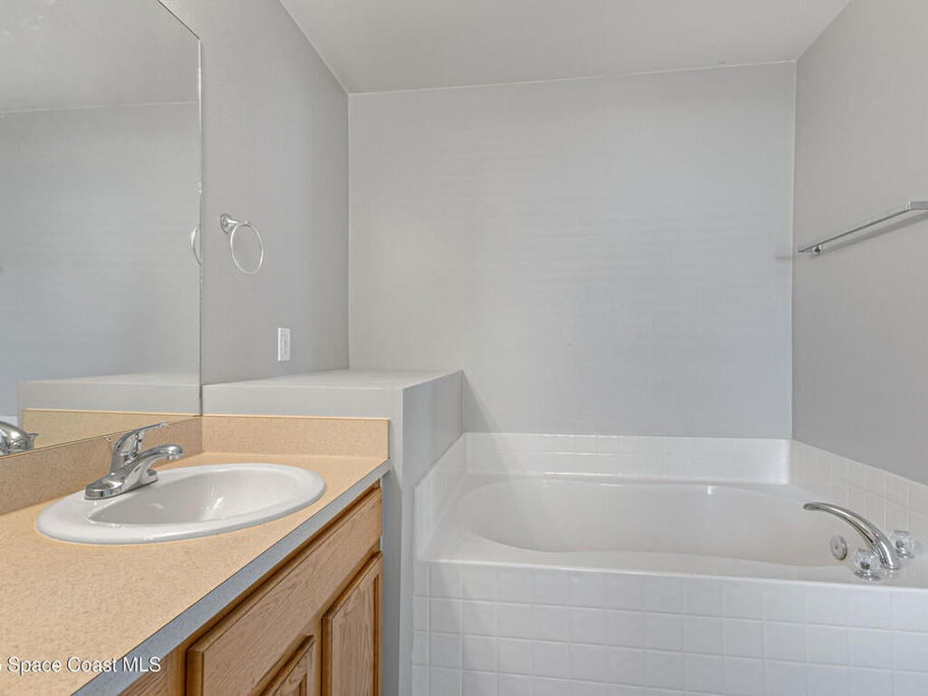 517 Hamwood Street, Palm Bay, FL 32908